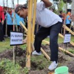 Pj. Bupati Bersama PNS Naik Pangkat dan PPPK Formasi 2022, Tanam Bambu Di Eco Bamboo Park