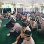 Tausiyah Ramadhan untuk Personel Polres Magetan Dan Jamaah Masjid Al-Shiratal Mustaqim