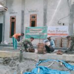 Kodim 0805/Ngawi Bersama Masyarakat Renovasi Mushola Baiturrohman di Babadan.