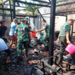 Gerak Cepat, TNI-POLRI Dan Petugas Damkar Ngawi Atasi Kebakaran Api di Rumah Warga.