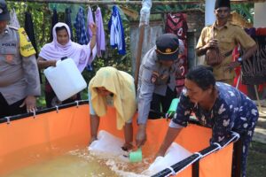 Polres Malang Salurkan Bantuan Air Bersih di Dua Desa