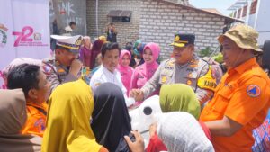 Polres Pamekasan Kembali Droping Air Bersih Untuk Warga di Dua Kecamatan