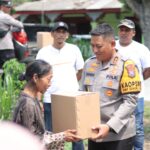 Polres Blitar Kota Peduli, Beri Bantuan Sosial Kepada Korban Puting Beliung