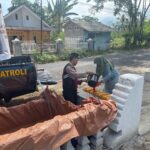 Polres Lumajang Salurkan Bantuan Air Bersih untuk Warga Terdampak Kemarau di Gucialit