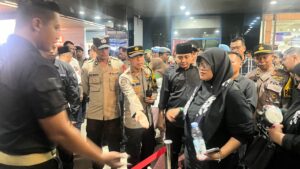 Polres Mojokerto Libatkan Personel Gabungan,Debat Pamungkas Pilkada 2024 Berjalan Ama