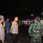 Operasi Lilin Semeru, Polres Sampang Bersama TNI Laksanakan Patroli Skala Besar di Malam Perayaan Natal 2024