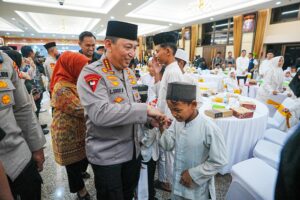 Berbagi Takjil dan Buka Puasa Bersama, Kapolri Perkuat Sinergi dengan Media dan Masyarakat