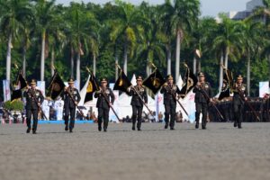 Presiden Hadiahi Penghargaan Nugraha Sakanti dan Tanda Kehormatan Bintang Bhayangkara Nararya 