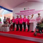 Ketua Umum Bhayangkari Salurkan 5.000 Paket Bansos, Gelar Bakti Kesehatan dan Religi di NTT