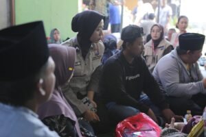 Polda Jatim Libatkan Tim Psikologi Dampingi Keluarga Korban di Ponpes Al-Khoziny