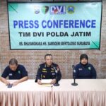 Polri Untuk Masyarakat : Polisi Datangkan Dua Tangki Air Bersih untuk Warga Kenduruhan Pasuruan