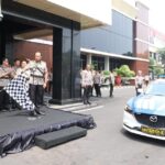 Polda Jatim Berangkatkan Bantuan Kemanusiaan untuk Korban Banjir dan Longsor di Sumatera