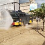Water Cannon Disemprotkan di Jalan Lintas Aceh Selatan, Polri Minimalisir Debu Pasca Banjir