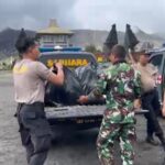 Gerakan Indonesia Asri, Polres Probolinggo Bersih - bersih Lokasi Wisata Bromo Gerakan Indonesia Asri, Polres Probolinggo Bersih - bersih Lokasi Wisata Bromo
