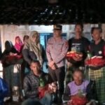 Sigap! Polisi Ngawi Bantu Warga Terdampak