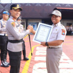 Kapolres Ngawi Berikan Penghargaan Personel Berprestasi Triwulan I 2026