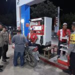Patroli Malam SPBU dan Pos Kamling, Polsek Padas Perkuat Keamanan di Ngawi